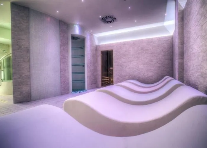 Otel Il Duca Del Montefeltro 4*