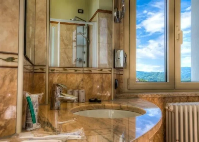 Otel Il Duca Del Montefeltro 4*