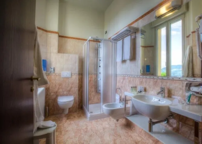 Il Duca Del Montefeltro Otel