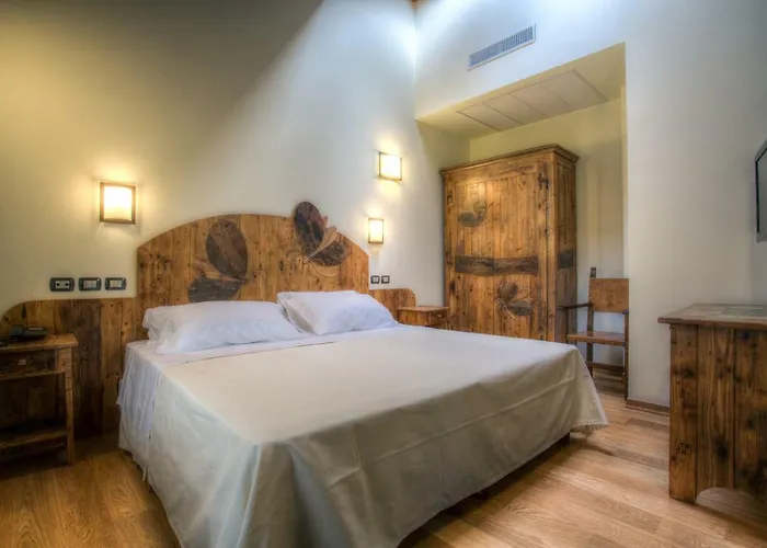 Il Duca Del Montefeltro Otel