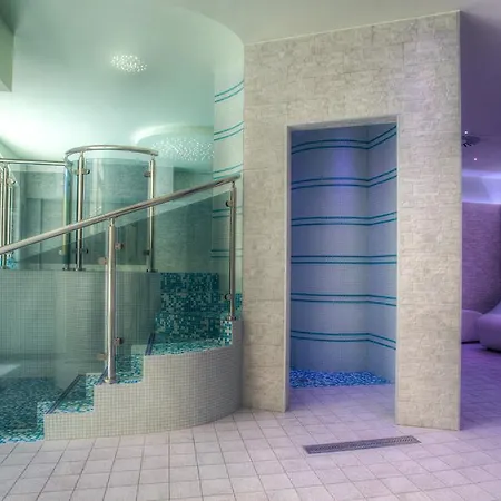 杜卡德尔蒙特费尔特罗酒店 酒店 4*