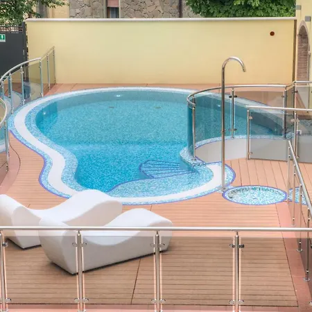 杜卡德尔蒙特费尔特罗酒店 酒店 4*